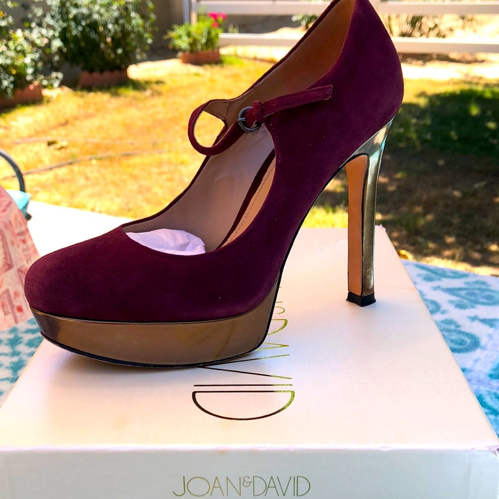 Beautiful burgundy platform heels